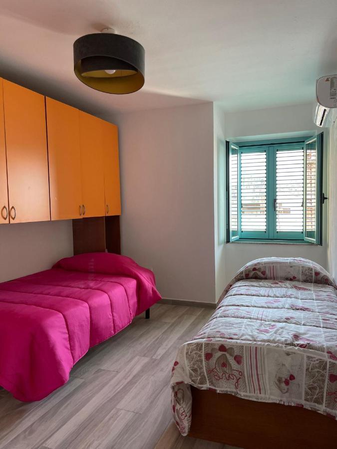 Casa Vacanze Sa Piazza Apartment Dorgali Bagian luar foto